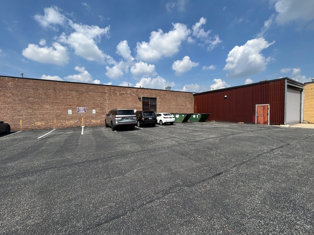 4300 North Knox Avenue Chicago IL 60641