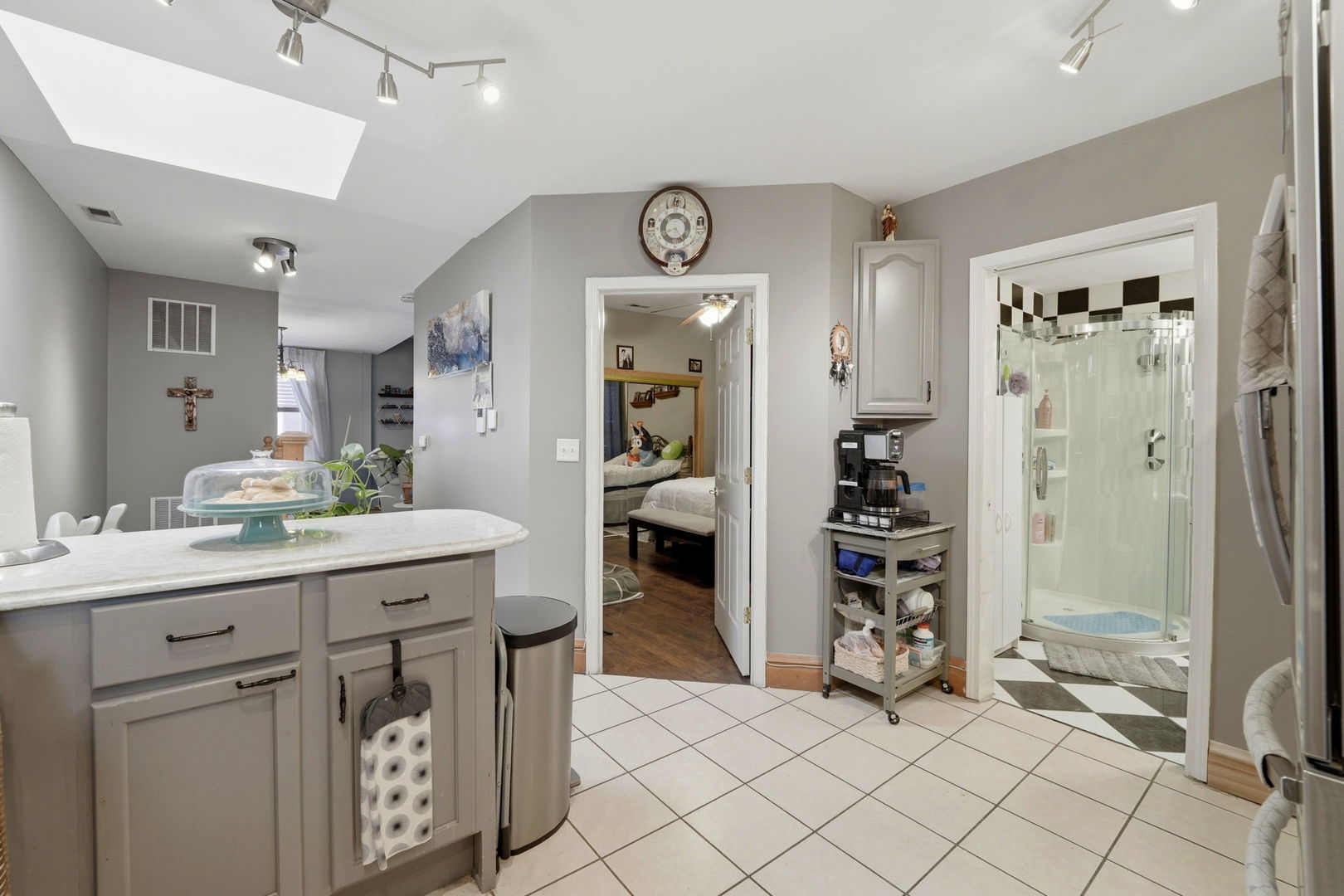 2923 West Diversey Avenue Chicago IL 60647