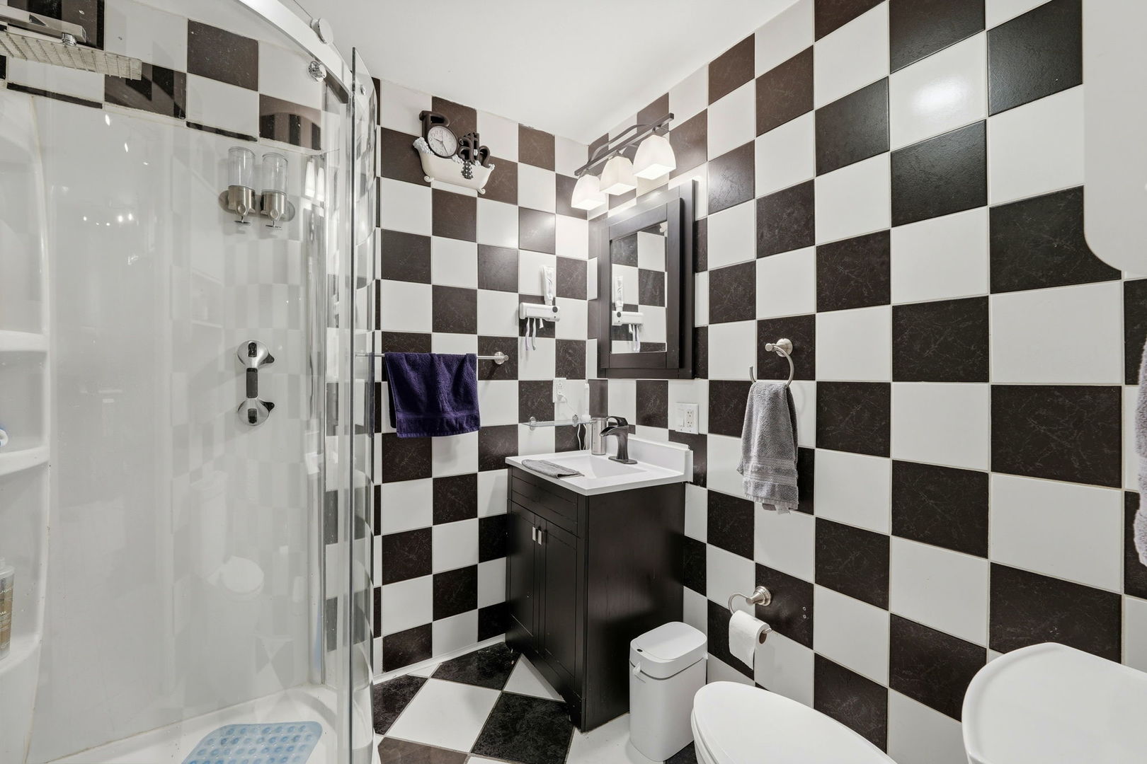 2923 West Diversey Avenue Chicago IL 60647