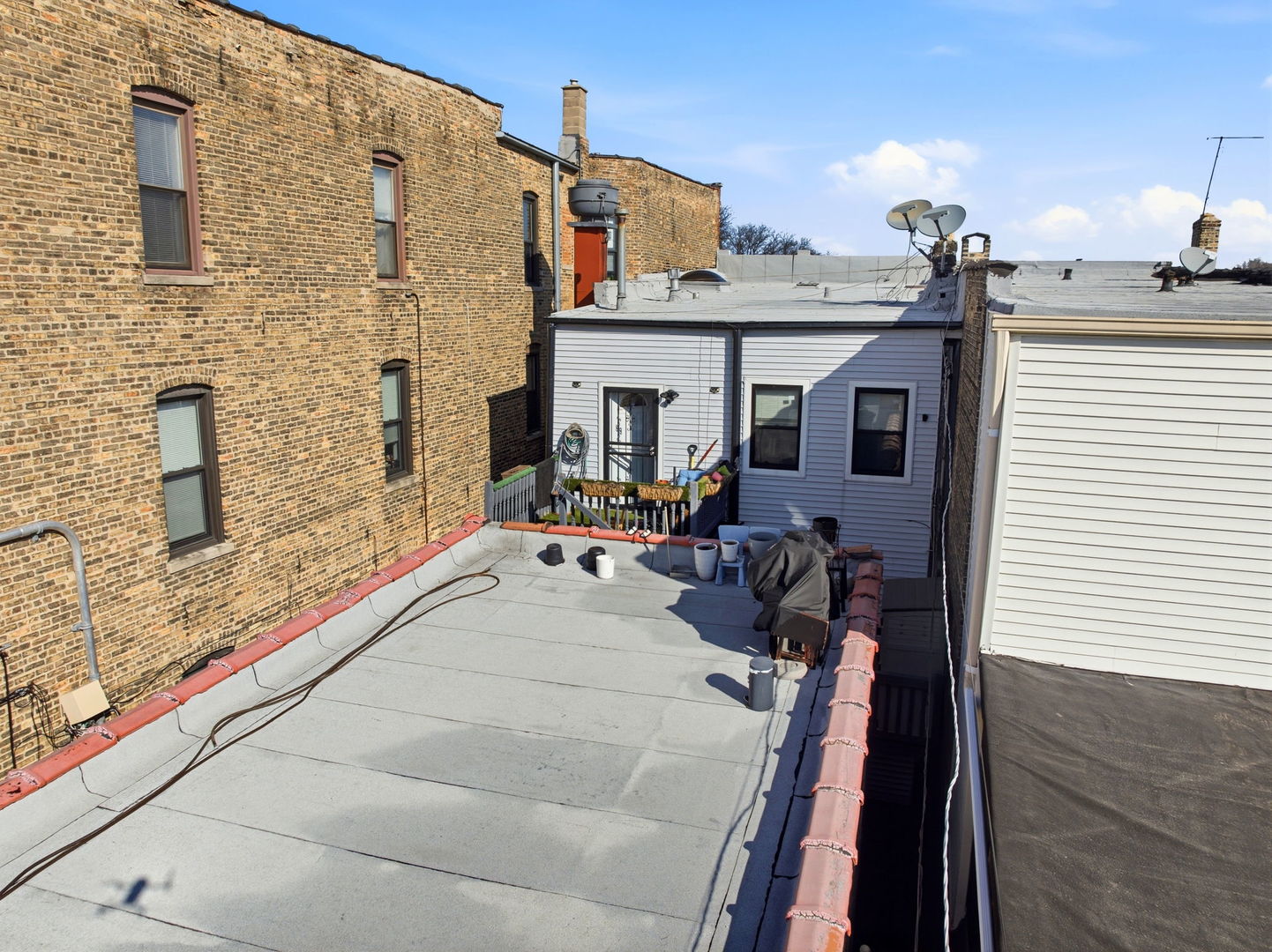 2923 West Diversey Avenue Chicago IL 60647