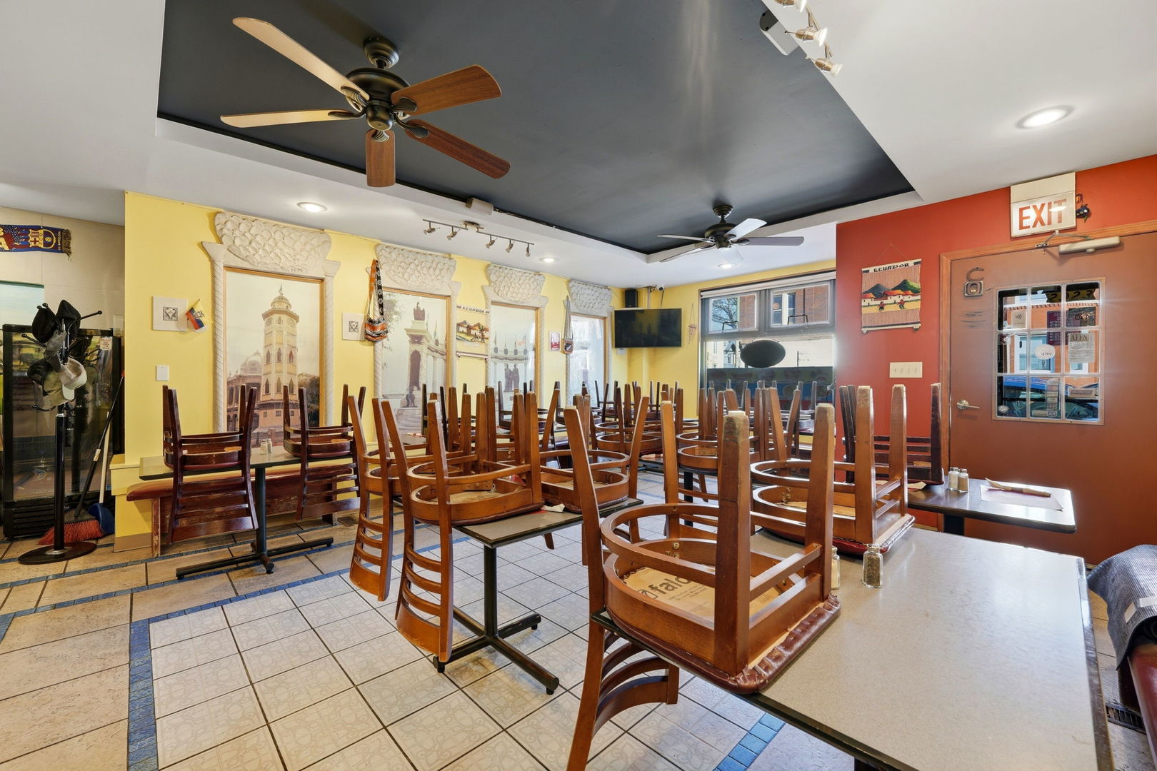 2923 West Diversey Avenue Chicago IL 60647