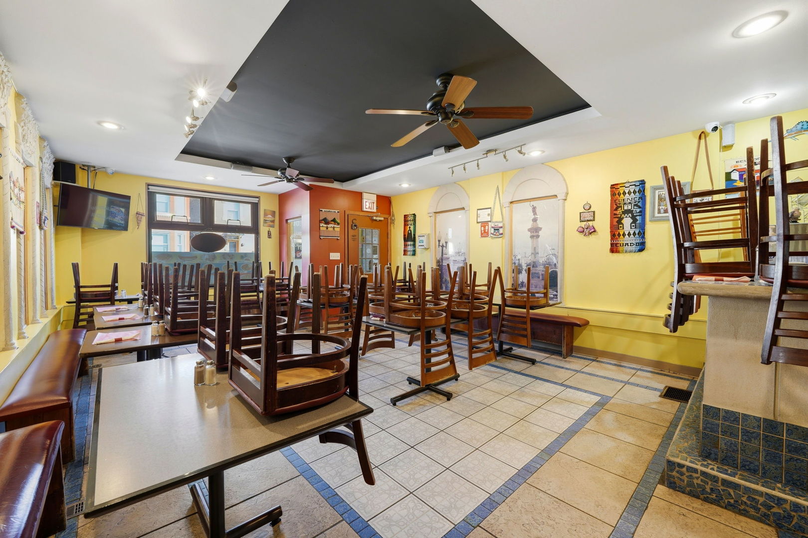 2923 West Diversey Avenue Chicago IL 60647
