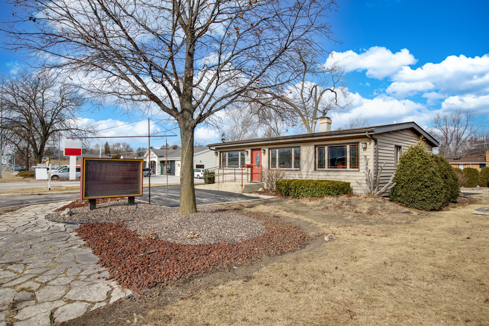 1825 East Roosevelt Road Wheaton IL 60187