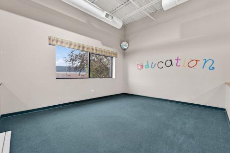 625 North Bridgeport Terrace Lindenhurst IL 60046