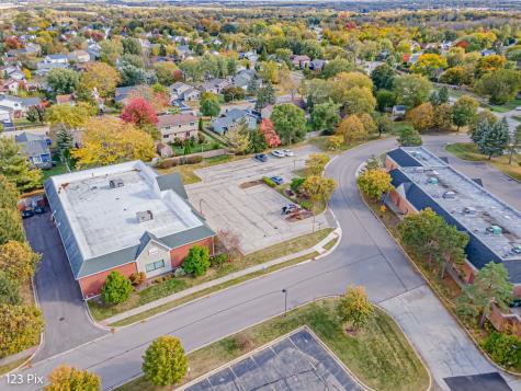 625 North Bridgeport Terrace Lindenhurst IL 60046