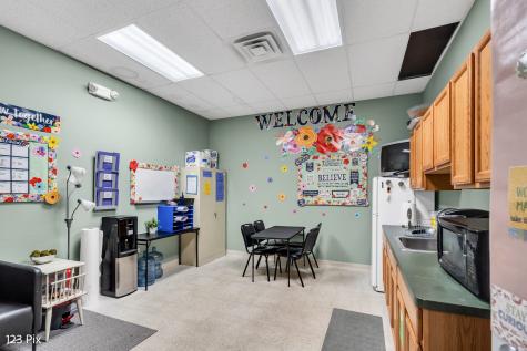 625 North Bridgeport Terrace Lindenhurst IL 60046