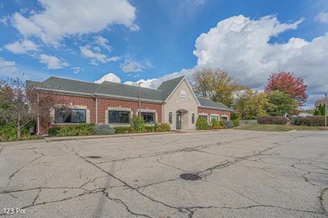625 North Bridgeport Terrace Lindenhurst IL 60046