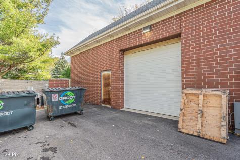 625 North Bridgeport Terrace Lindenhurst IL 60046