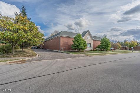 625 North Bridgeport Terrace Lindenhurst IL 60046