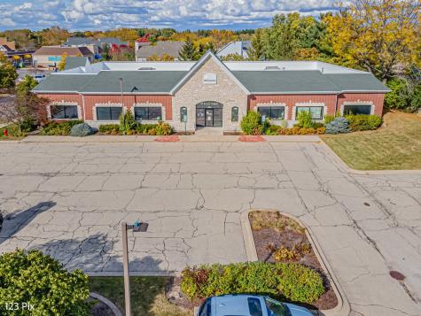 625 North Bridgeport Terrace Lindenhurst IL 60046