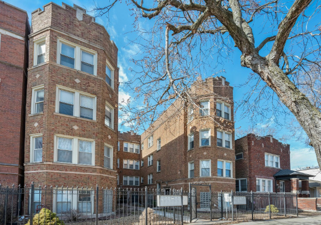 7150-52 South Cornell Avenue Chicago IL 60649