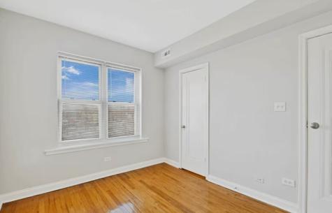 7150-52 South Cornell Avenue Chicago IL 60649