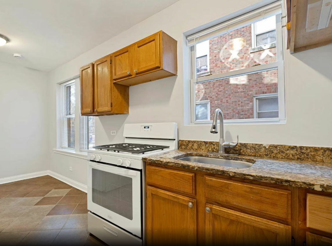 7150-52 South Cornell Avenue Chicago IL 60649