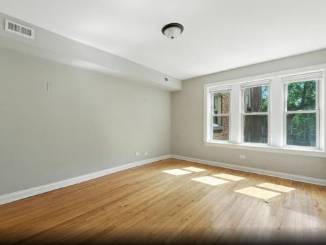 7150-52 South Cornell Avenue Chicago IL 60649