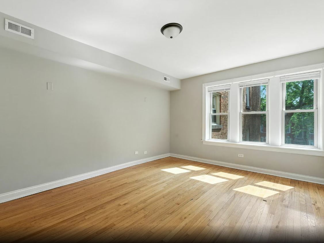 7150-52 South Cornell Avenue Chicago IL 60649