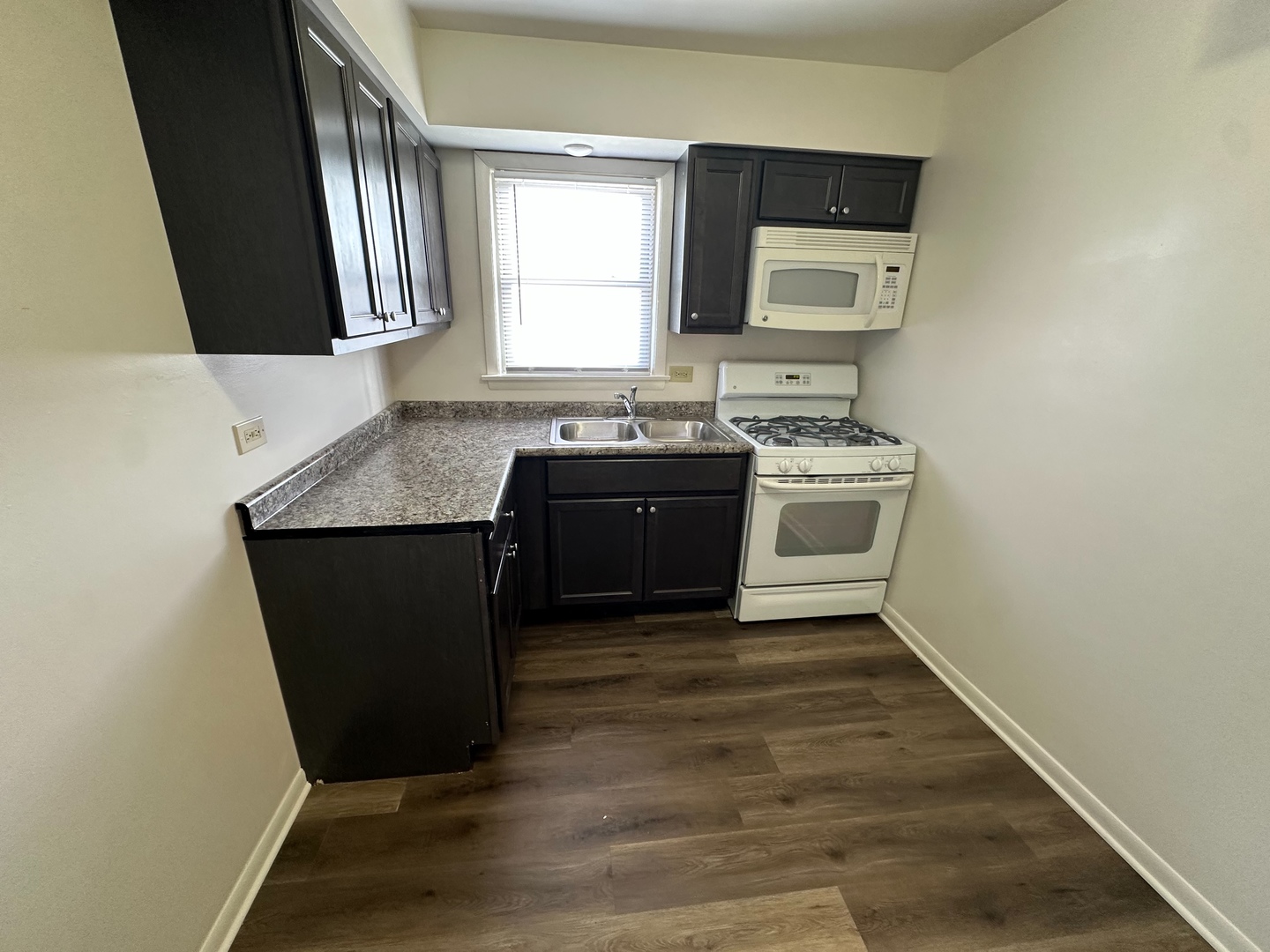 13729 South Brainard Avenue Chicago IL 60633