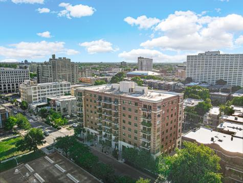 4848 North Sheridan Road Chicago IL 60640
