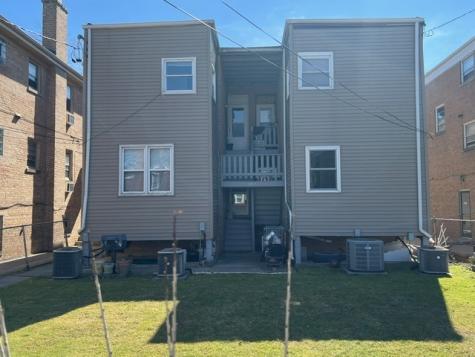 4952 Hull Street Skokie IL 60077