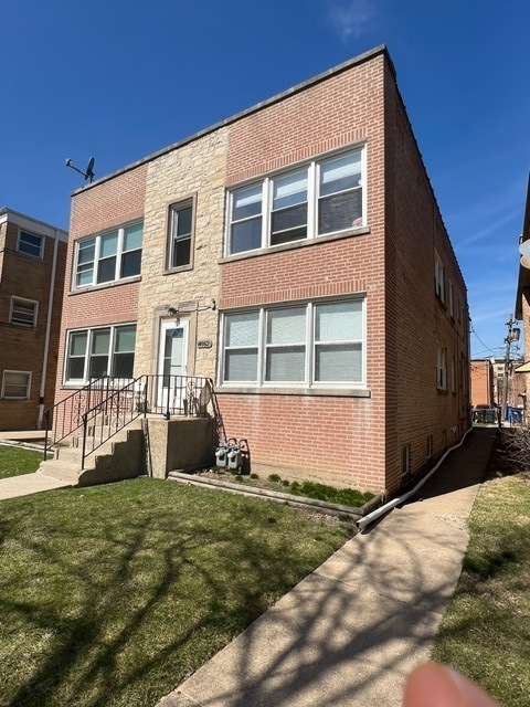 4952 Hull Street Skokie IL 60077