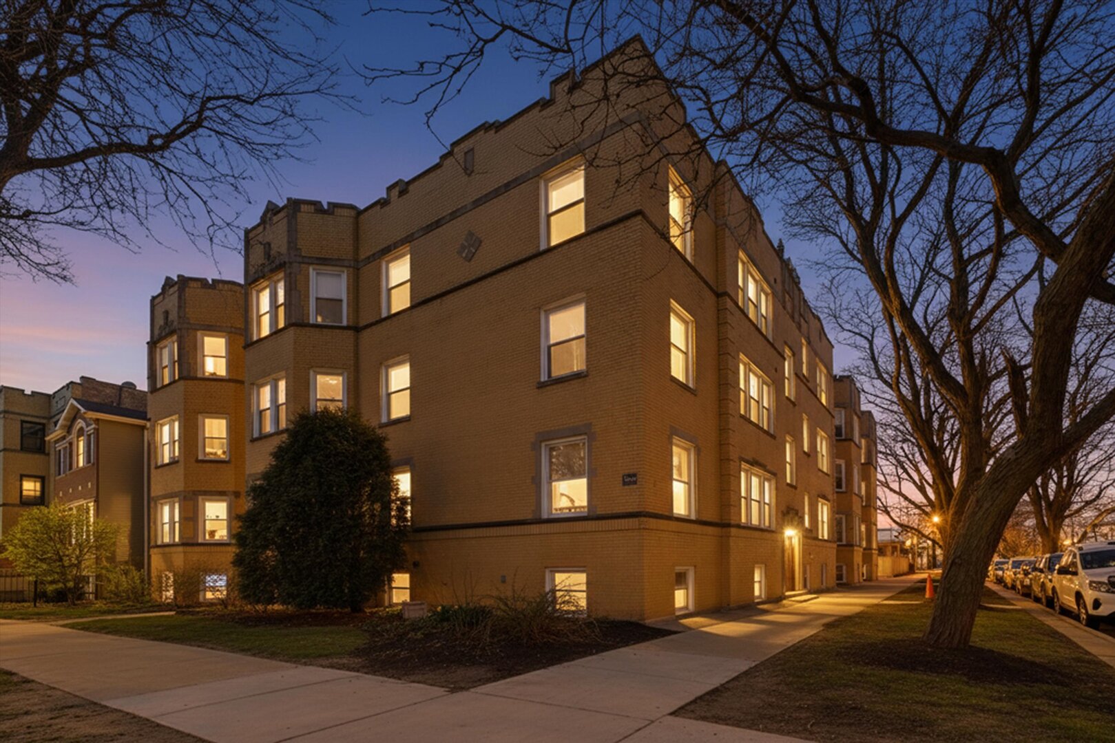 2903 West Cullom Avenue Chicago IL 60618