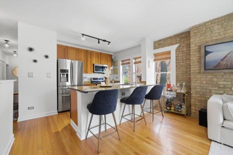 2903 West Cullom Avenue Chicago IL 60618