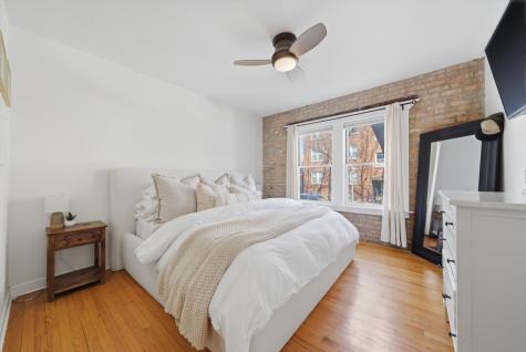 2903 West Cullom Avenue Chicago IL 60618