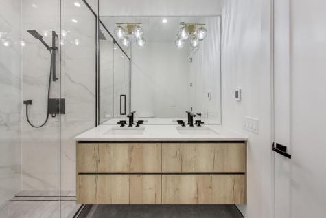 5428 North Winthrop Avenue Chicago IL 60640