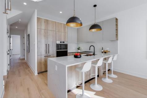 5428 North Winthrop Avenue Chicago IL 60640