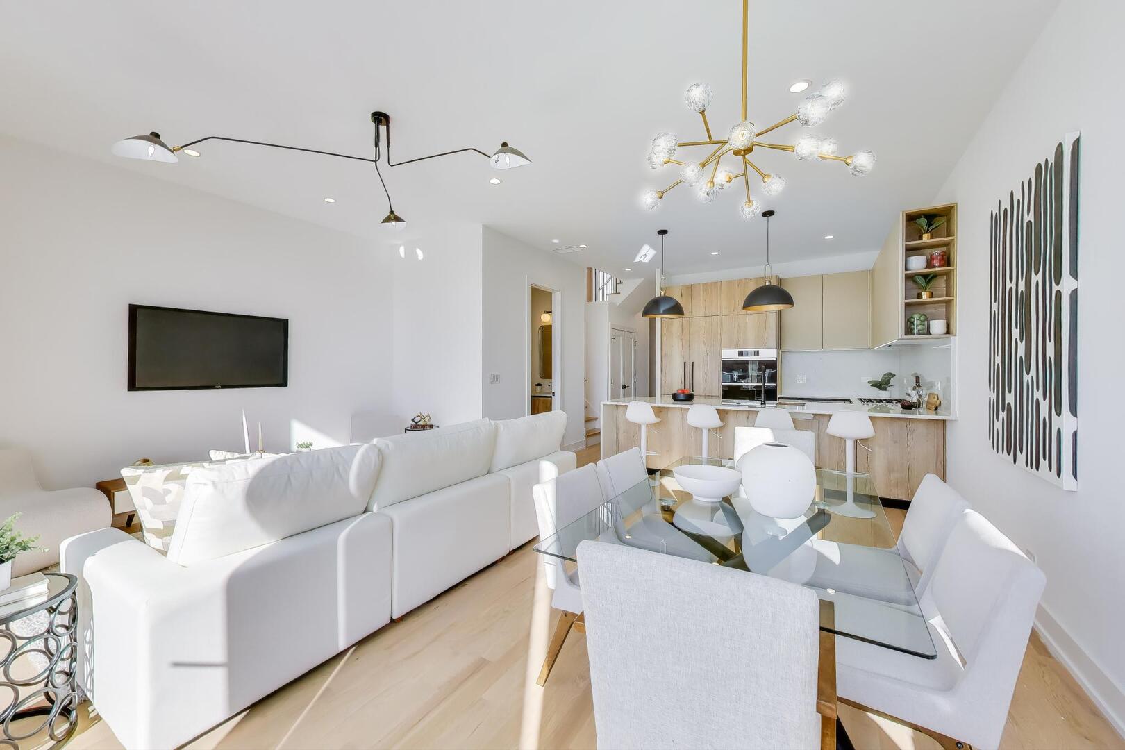 5428 North Winthrop Avenue Chicago IL 60640