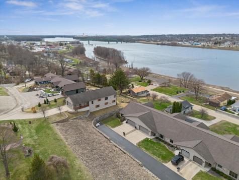 118 5TH Street Fulton IL 61252