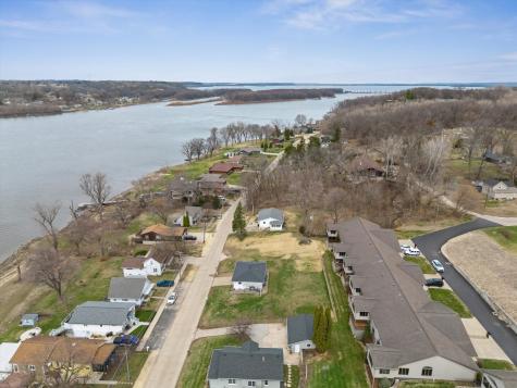 118 5TH Street Fulton IL 61252