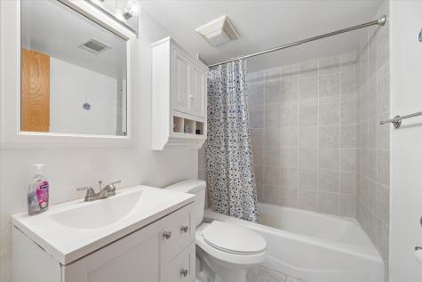 11036 South Kilpatrick Avenue Oak Lawn IL 60453