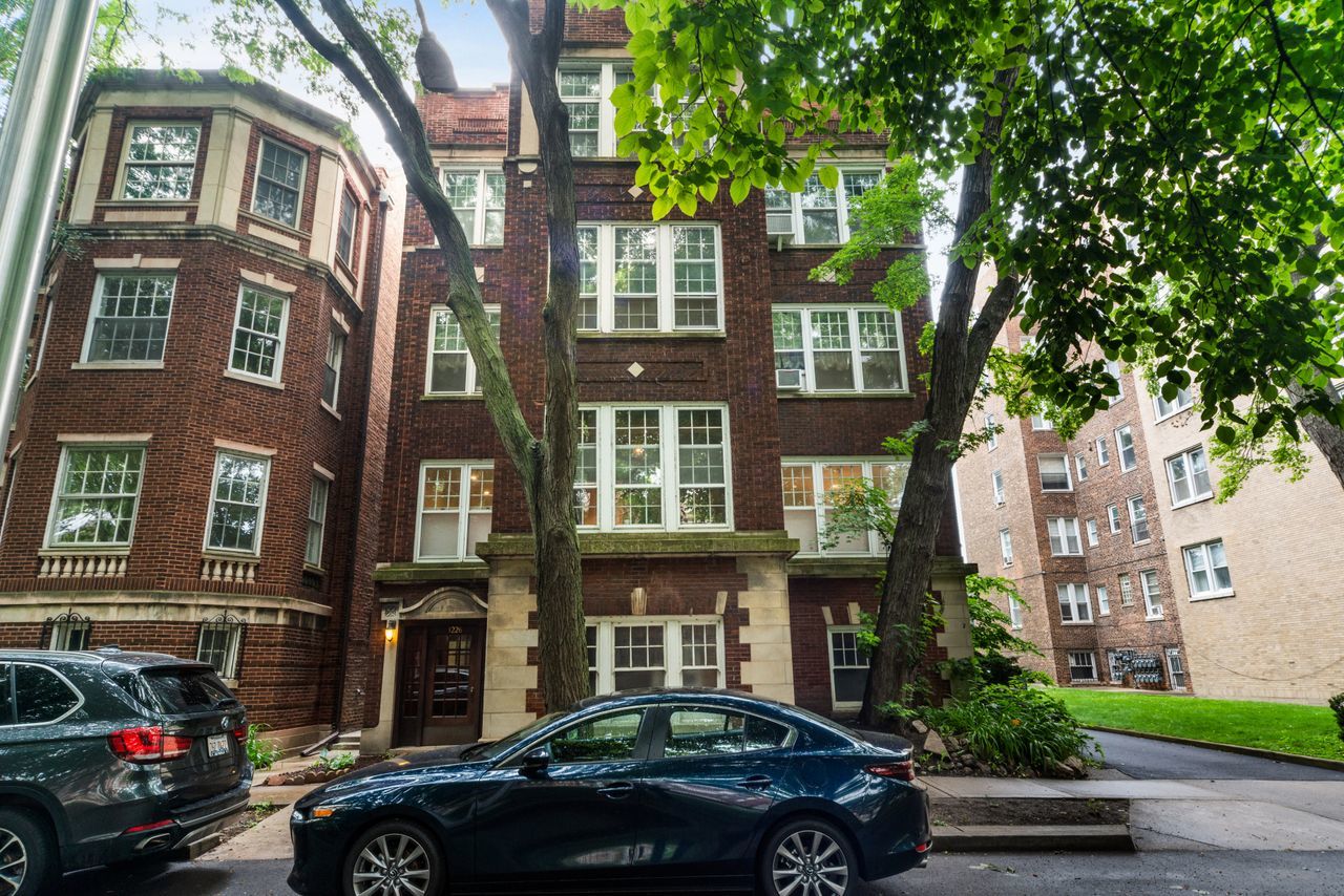 1226 East Madison Park Chicago IL 60615