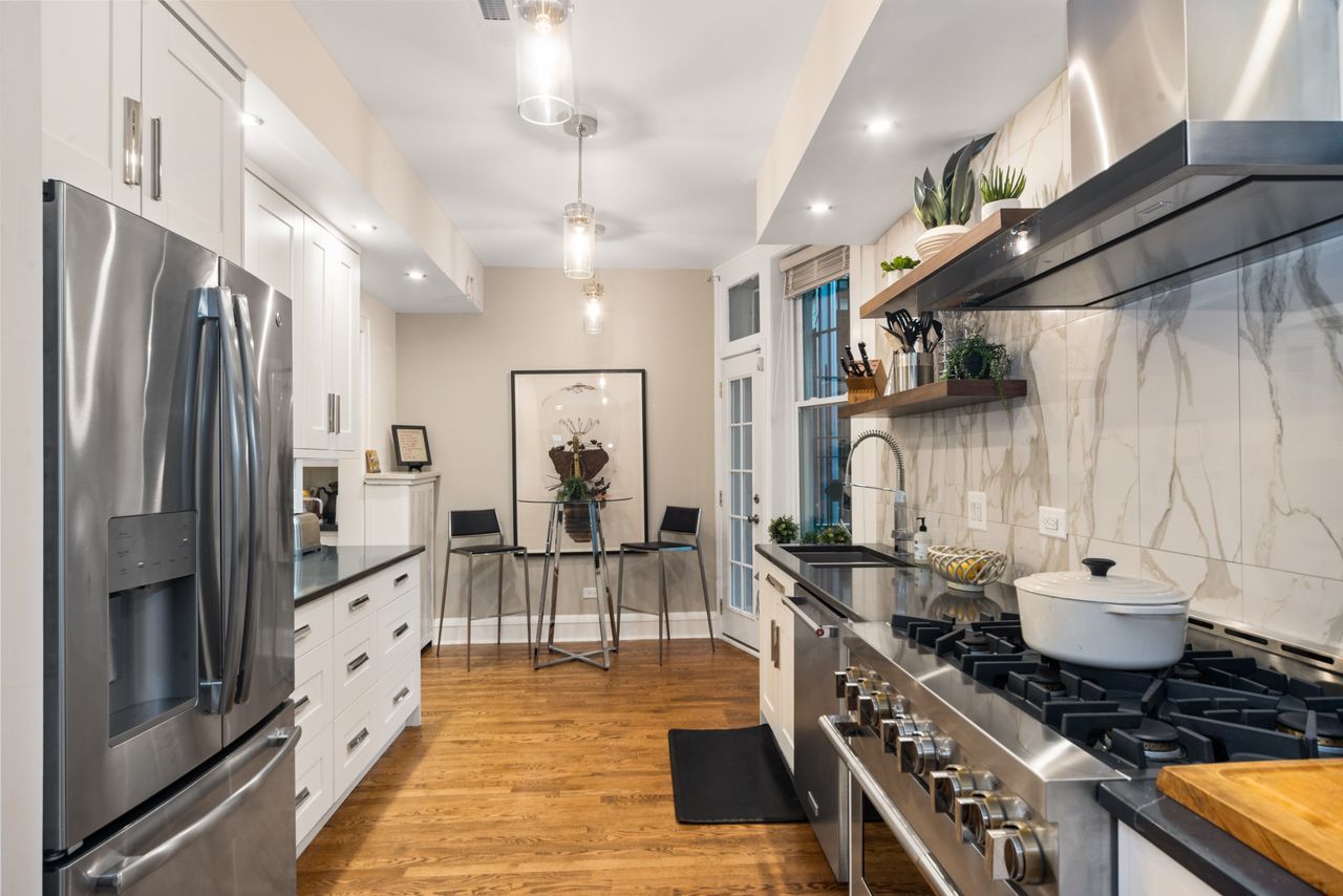 1226 East Madison Park Chicago IL 60615