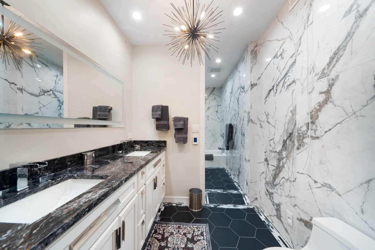 1226 East Madison Park Chicago IL 60615