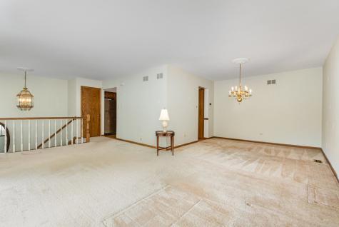 16122 Pine Drive Tinley Park IL 60477