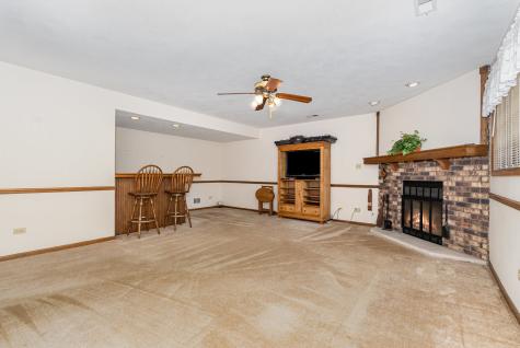 16122 Pine Drive Tinley Park IL 60477