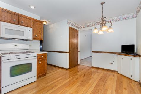 16122 Pine Drive Tinley Park IL 60477