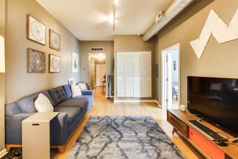 1050 West Foster Avenue Chicago IL 60640