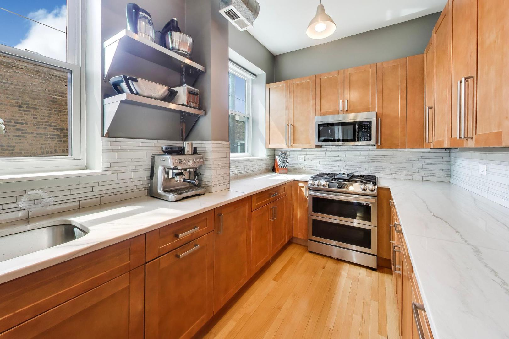 1050 West Foster Avenue Chicago IL 60640
