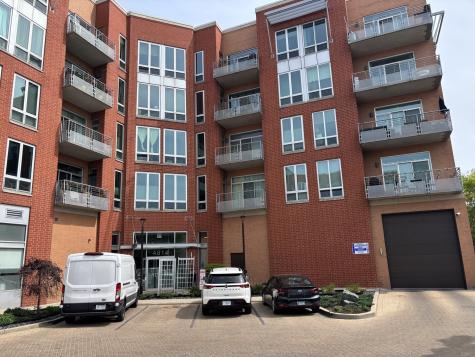 4814 North Clark Street Chicago IL 60640