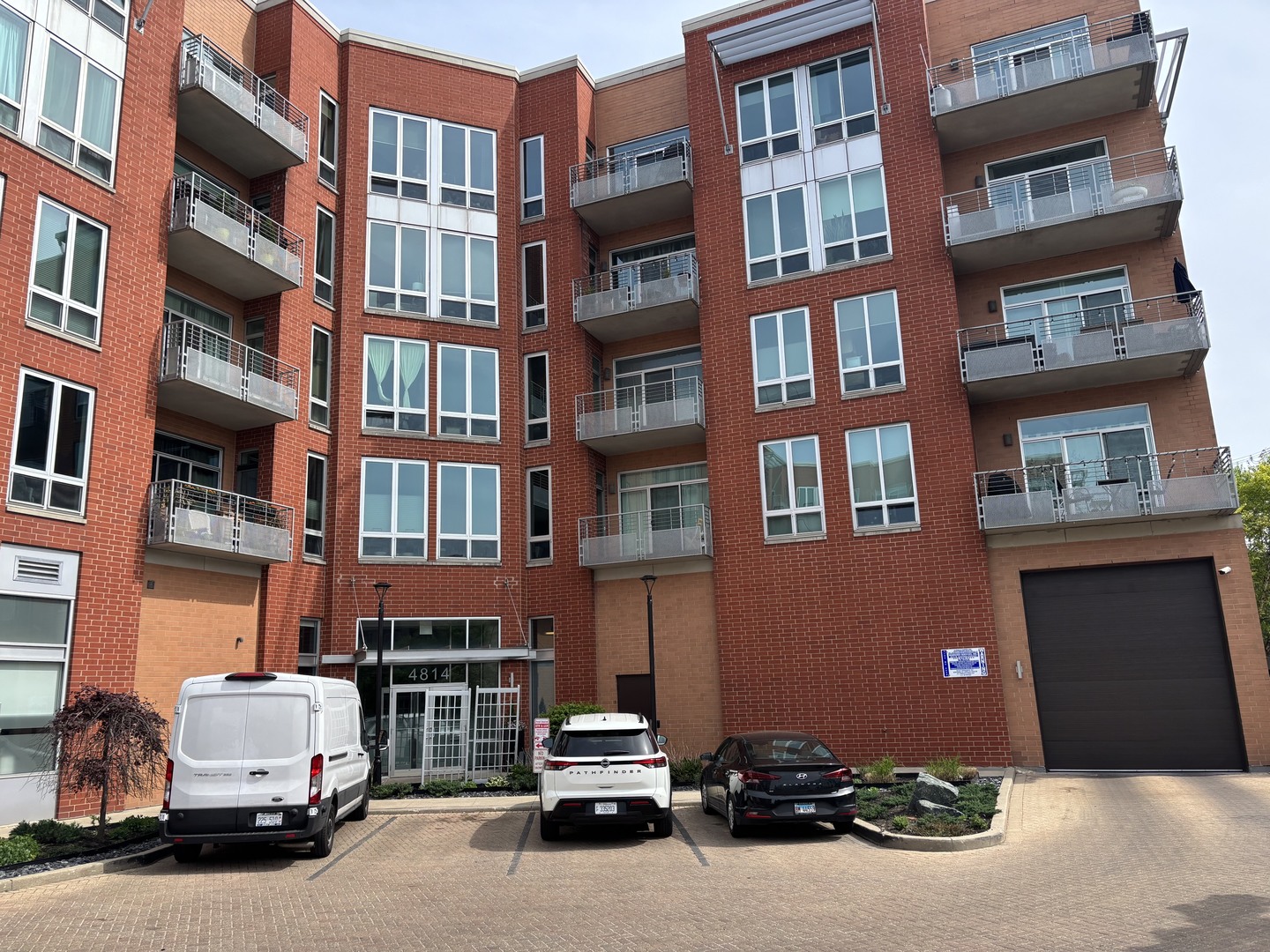 4814 North Clark Street Chicago IL 60640