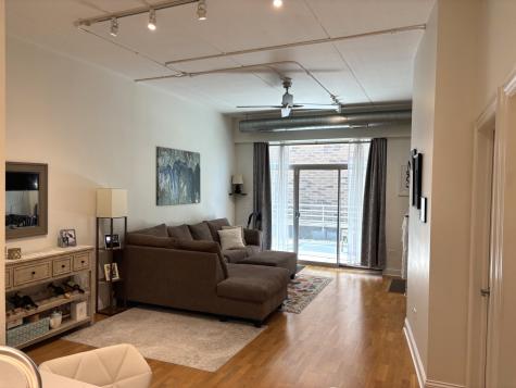 4814 North Clark Street Chicago IL 60640