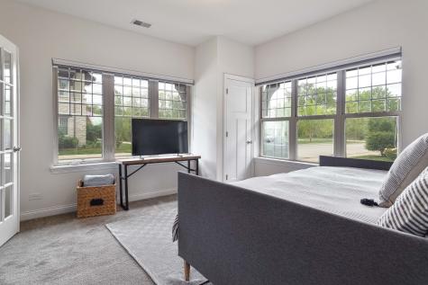 624 Parkside Court Libertyville IL 60048