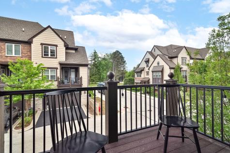 624 Parkside Court Libertyville IL 60048