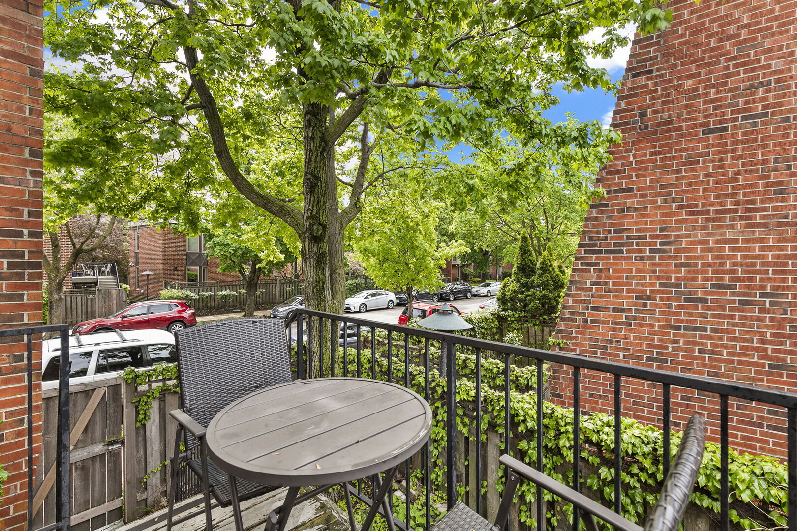 601 West Dickens Avenue Chicago IL 60614