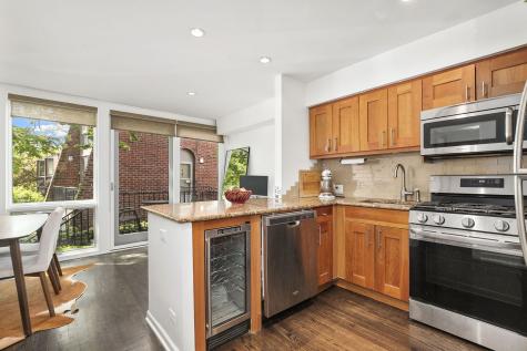 601 West Dickens Avenue Chicago IL 60614