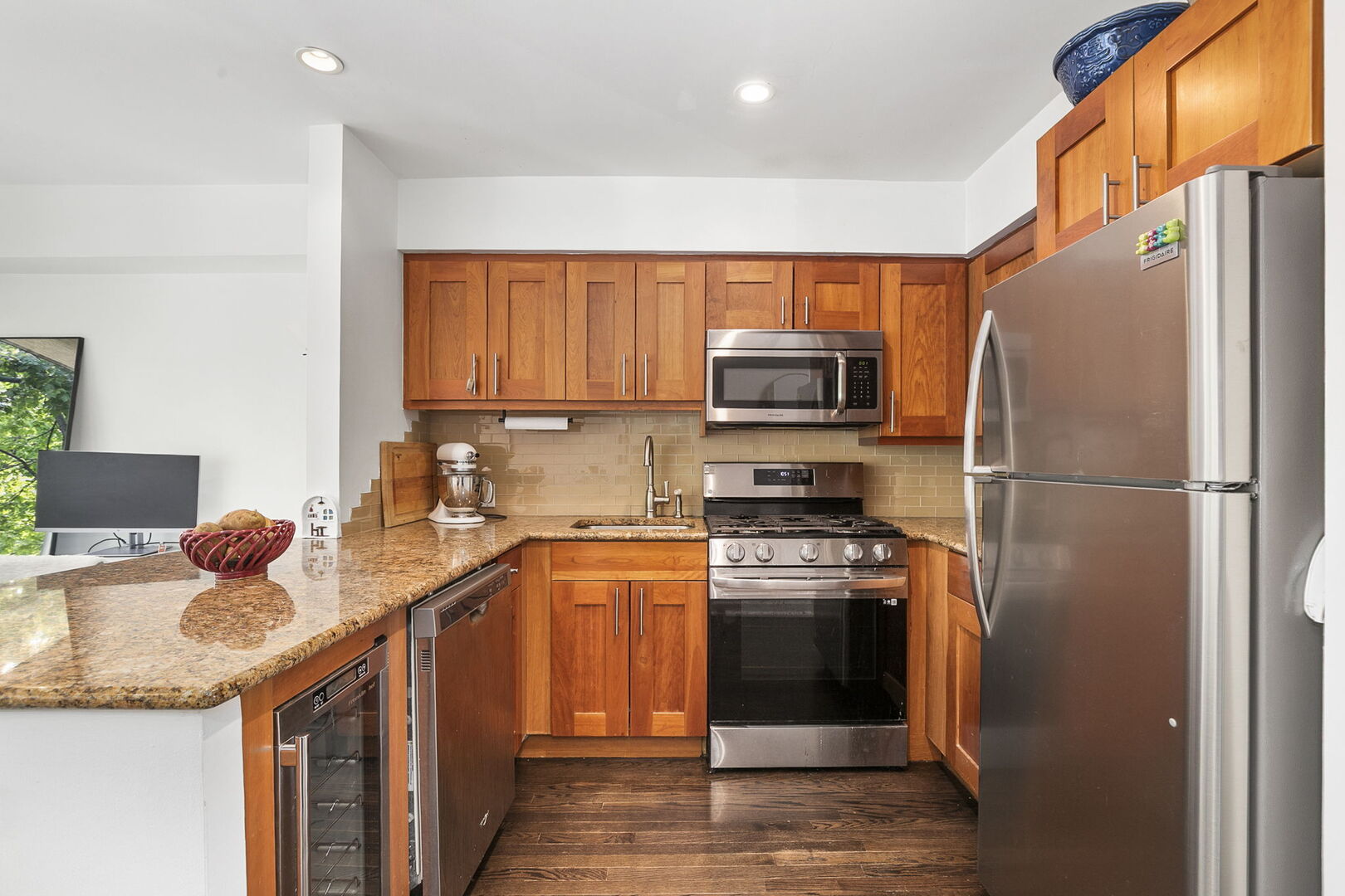 601 West Dickens Avenue Chicago IL 60614