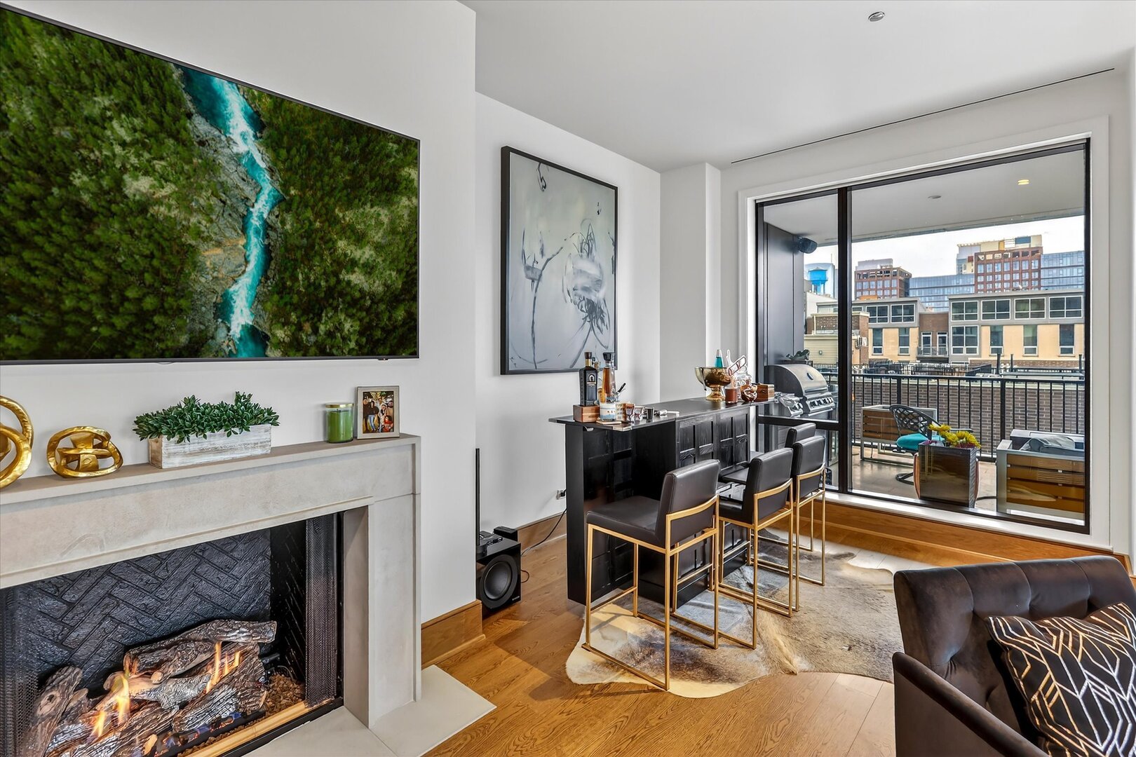 21 North May Street Chicago IL 60607