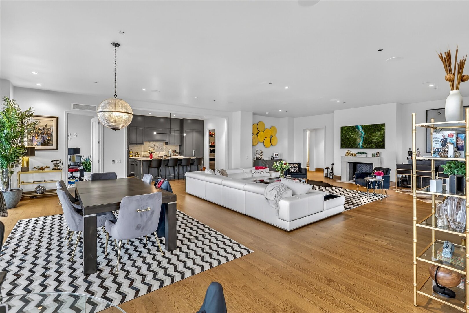 21 North May Street Chicago IL 60607